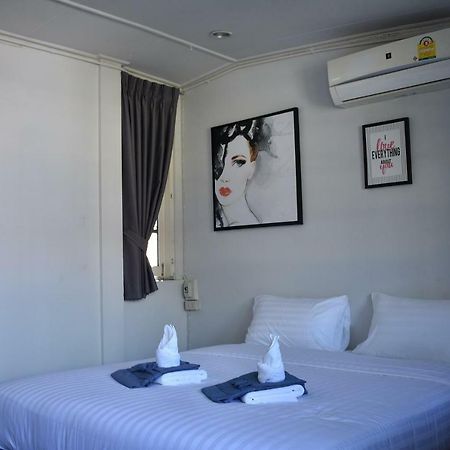 Maya Bed And Food Hostel Chiang Mai Eksteriør bilde