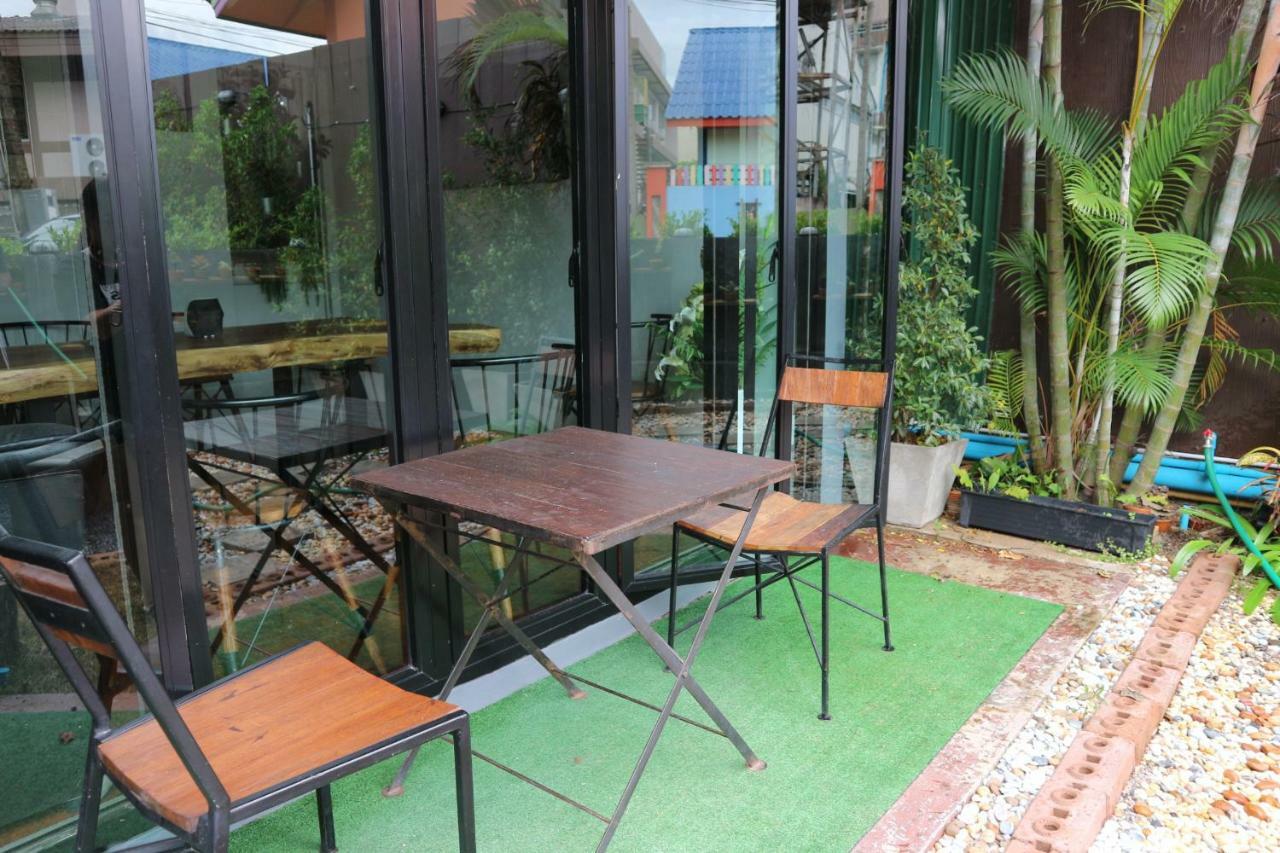 Maya Bed And Food Hostel Chiang Mai Eksteriør bilde