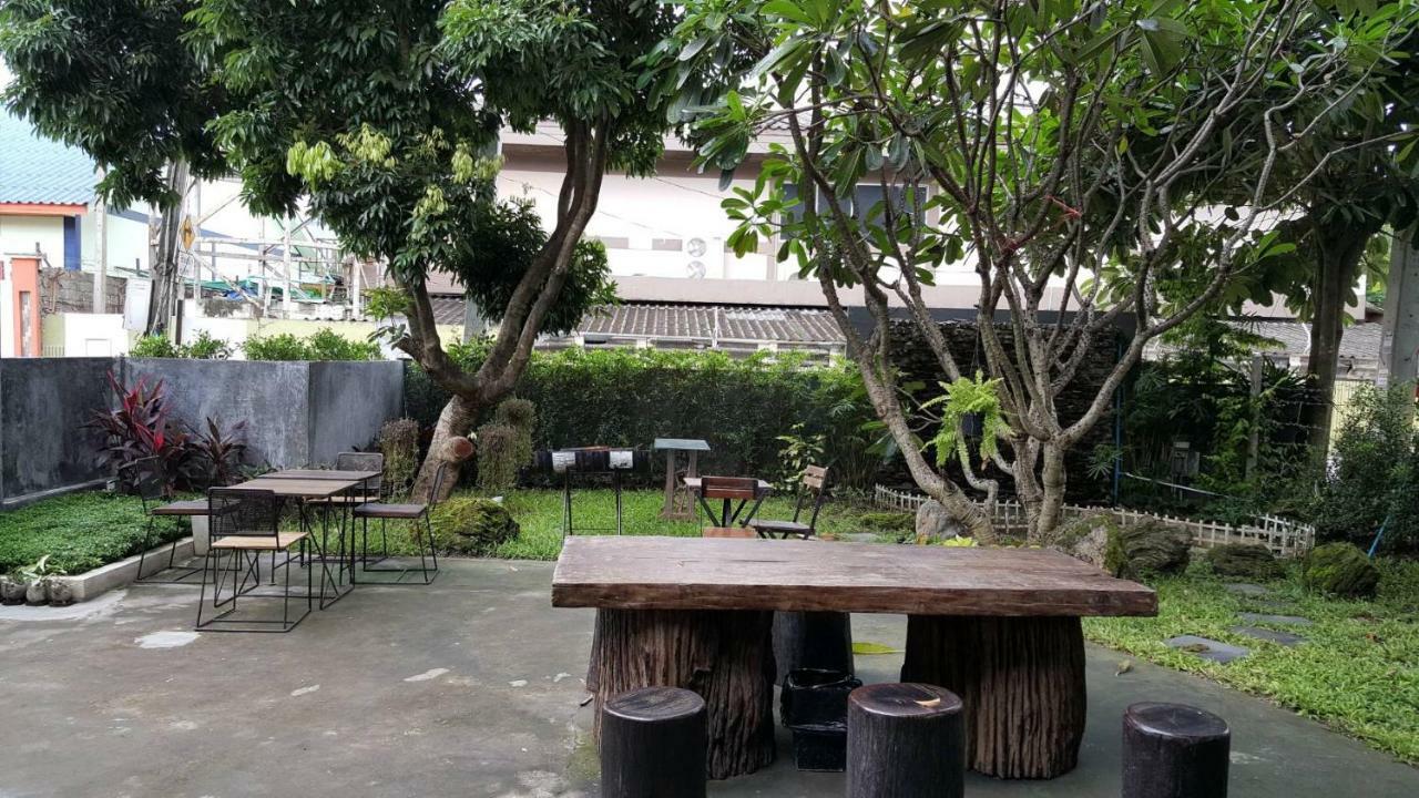 Maya Bed And Food Hostel Chiang Mai Eksteriør bilde