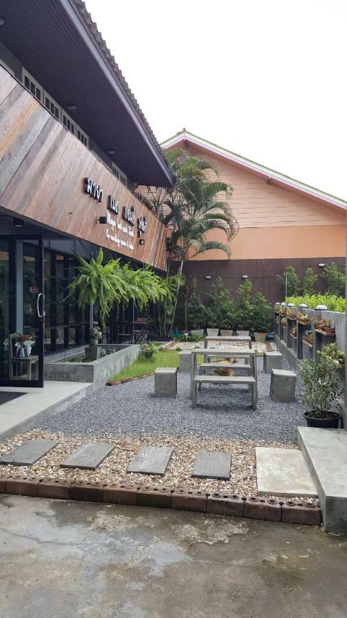 Maya Bed And Food Hostel Chiang Mai Eksteriør bilde