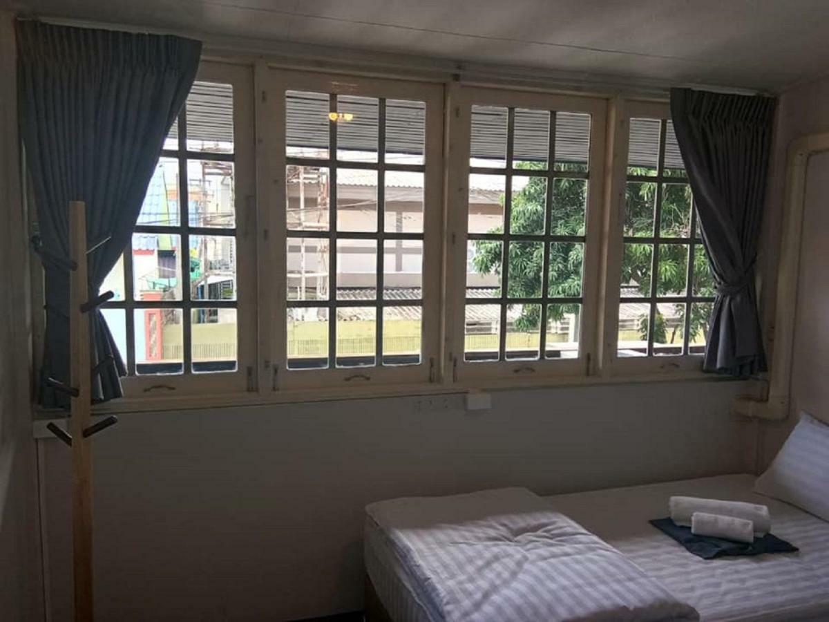 Maya Bed And Food Hostel Chiang Mai Eksteriør bilde