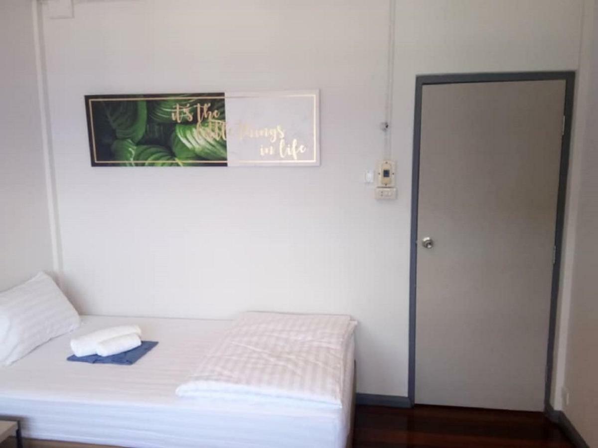 Maya Bed And Food Hostel Chiang Mai Eksteriør bilde